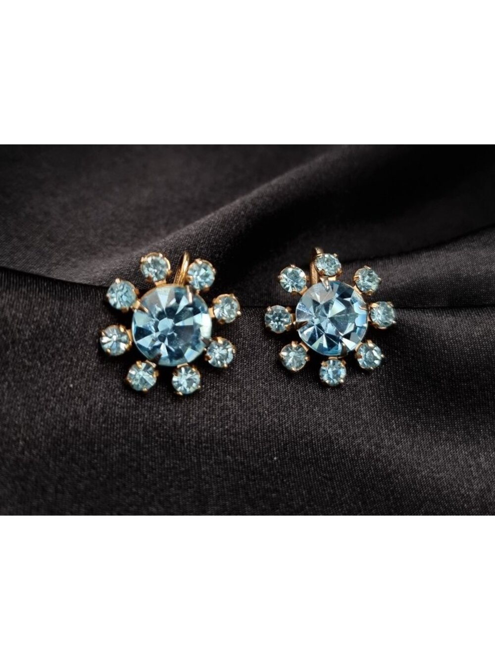 Vintage 1950's Gold-Tone Blue Rhinestone Earrings